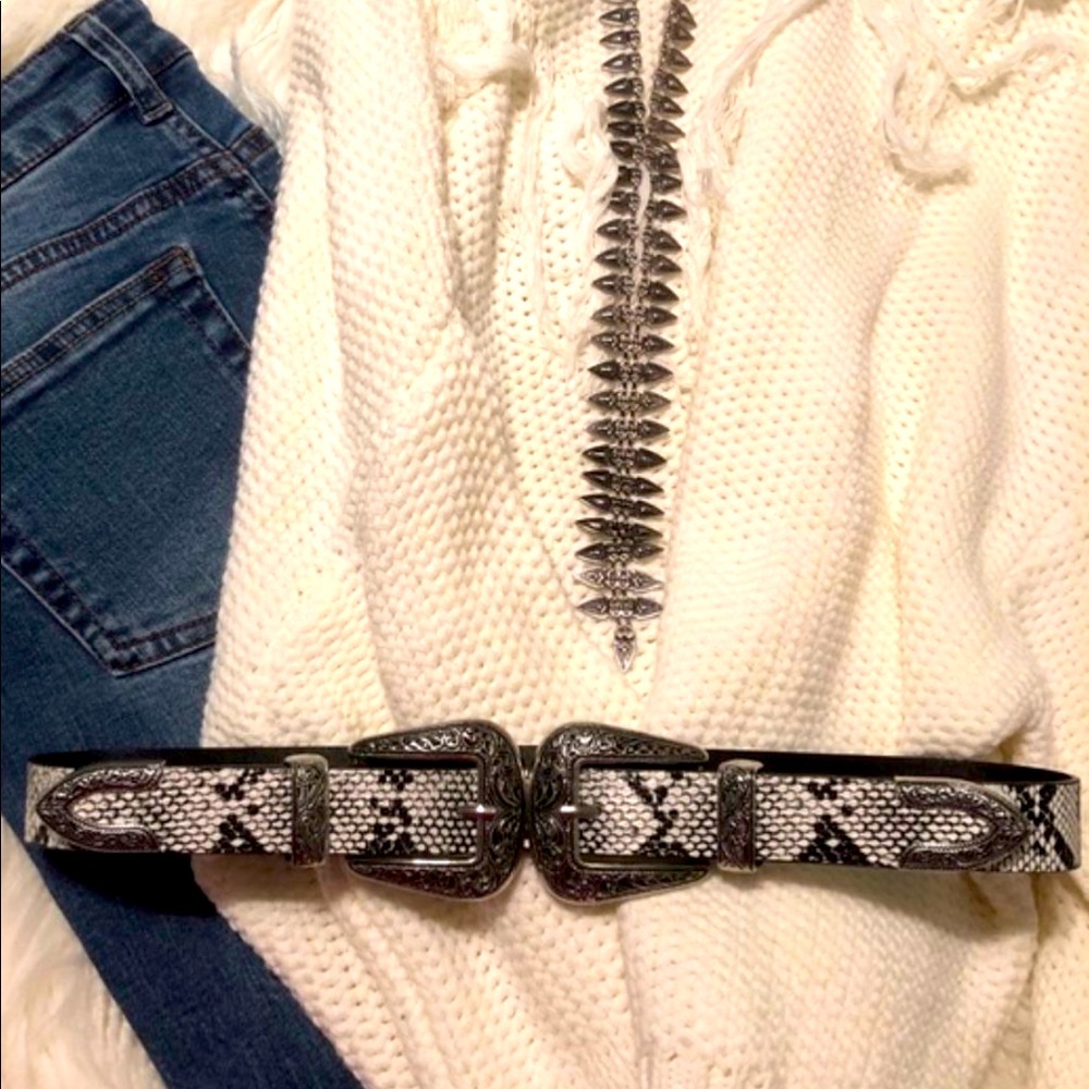 REPOSH - Snakeskin belt
